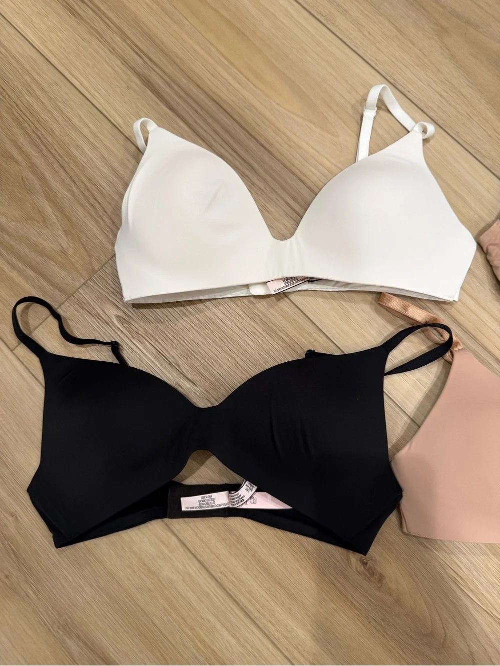 Victoria’s Secret - Bra Bundle - Picture 3 of 7